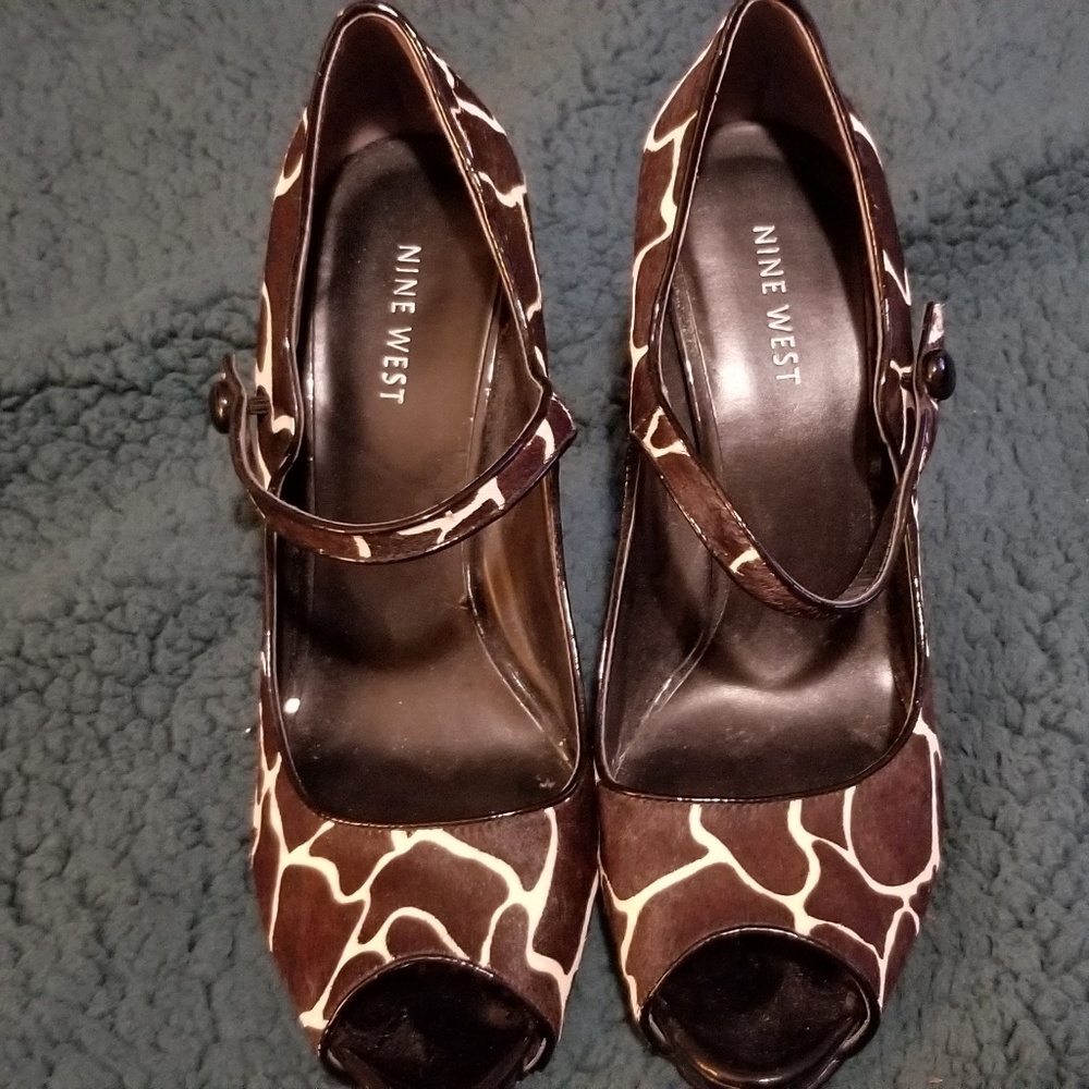 Peep toe heels